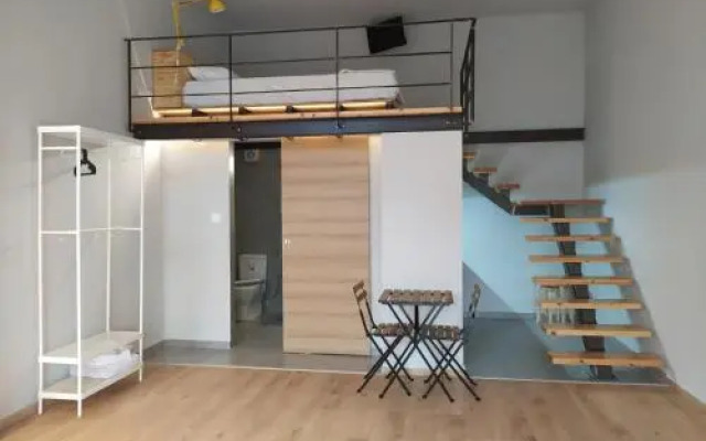 Thess Rooms Georgiou Katechaki 13