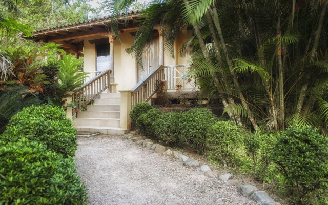Sleeping Giant Rainforest Lodge