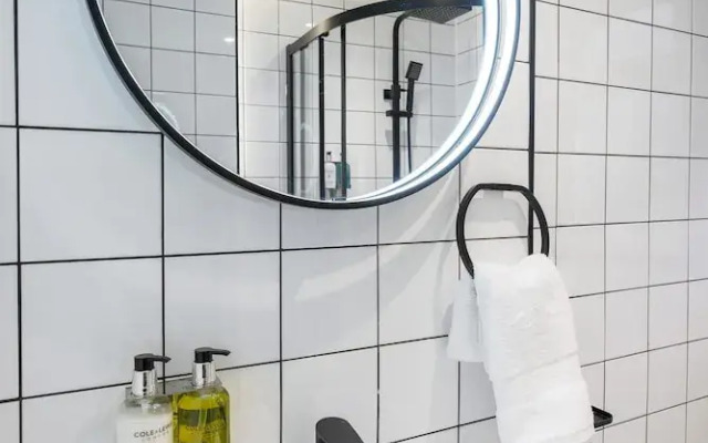 Beautiful 3 Bed House - Habita Property