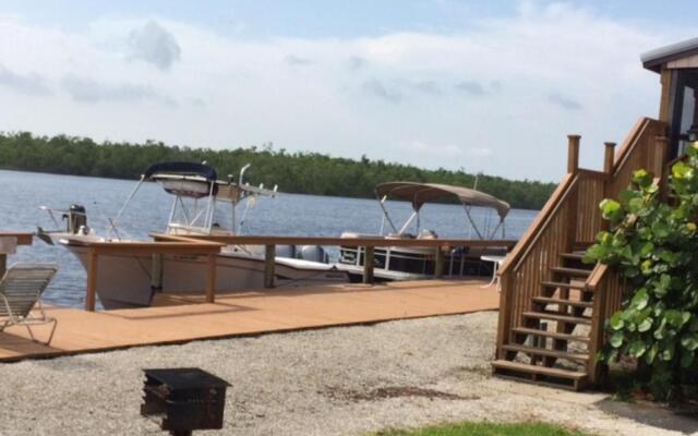 River Wilderness Waterfront Cabins