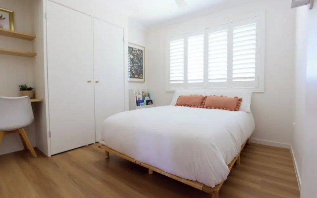 Tugun Retreat - 5BRM Home with Pool