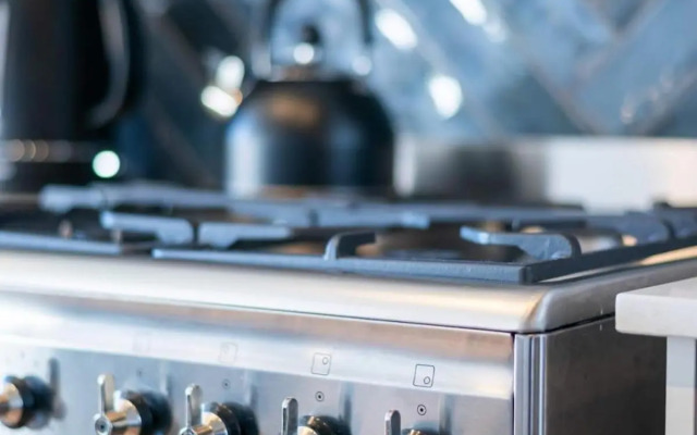 Cosy Couples Retreat Studio Apartment!