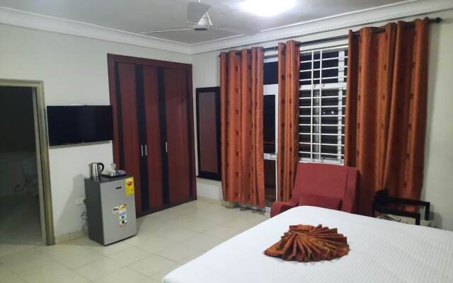 Efua Anoah Hotel & Apartment