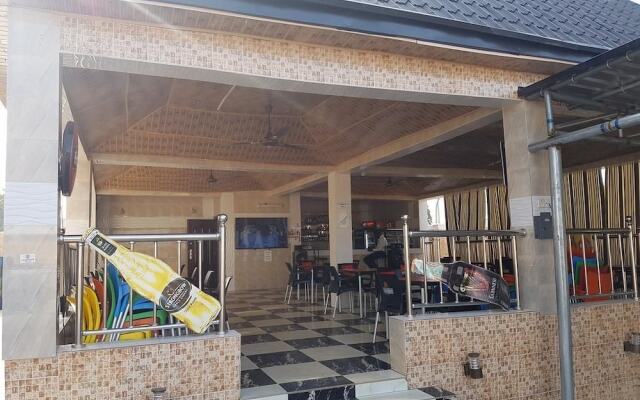 De George's Grand Resort