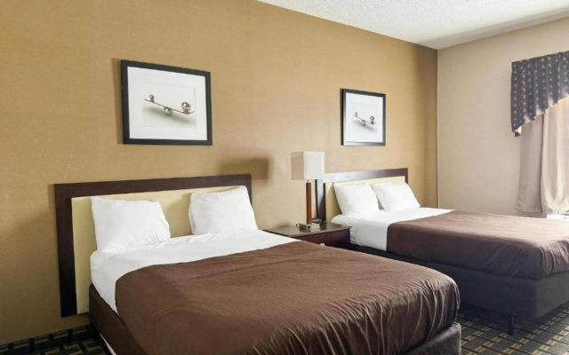 FairBridge Inn & Suites Batavia - Darien Amusement Park