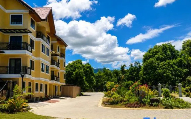 Lakeshore Villas at Club Balai Isabel