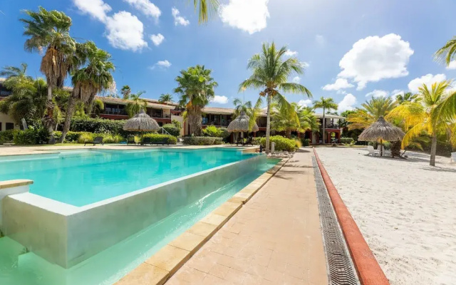 Stylish Apartment With Pool Near Jan Thiel Beach