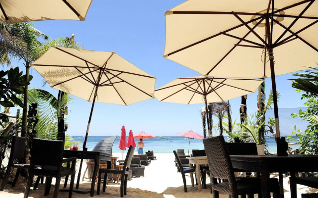 Kaiyana Boracay Beach Resort