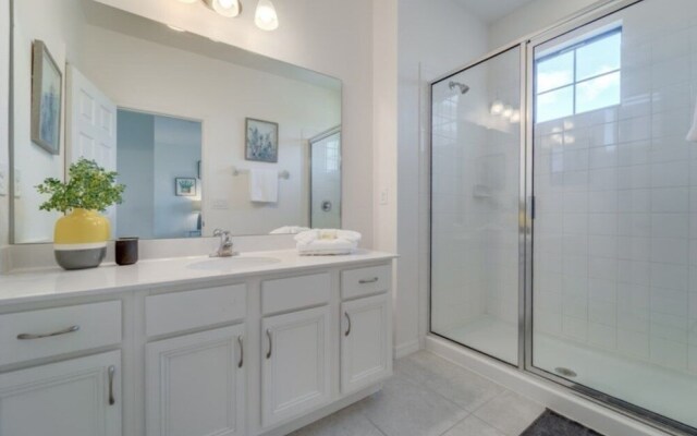 Beautiful Providence Vacation Home 5 Bedroom Home by Redawning