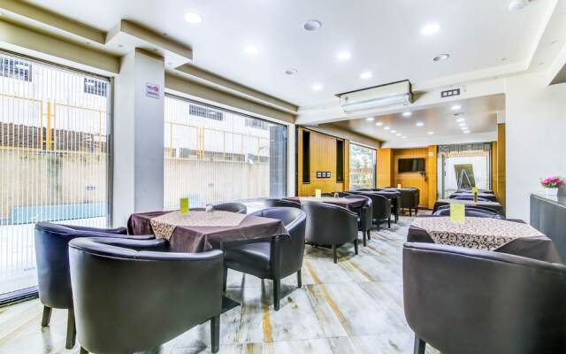 Fabhotel Sr Wakad