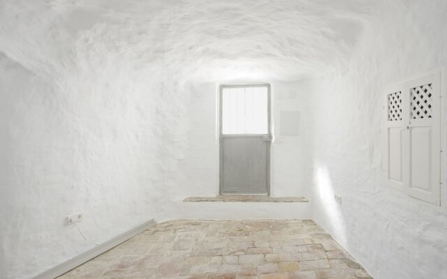 Cueva de la Muralla - Sacromonte