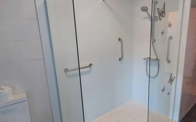 Coastal 4-bed Barn Between Salcombe & Hope Cove