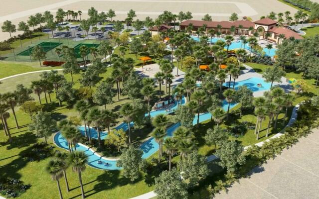 Solterra - 7008 Oakwood Street