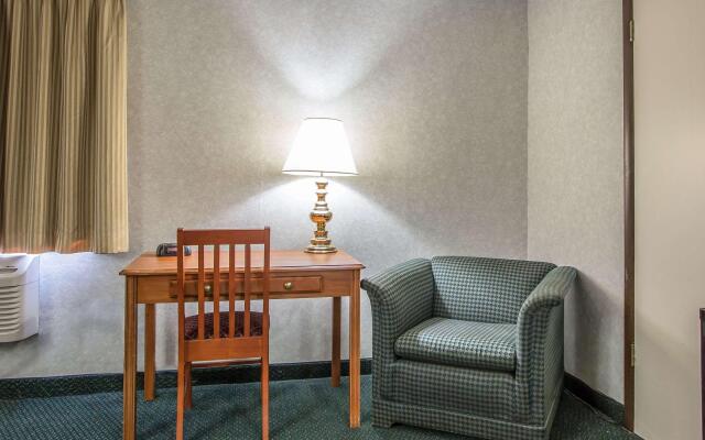 Rodeway Inn Bedford