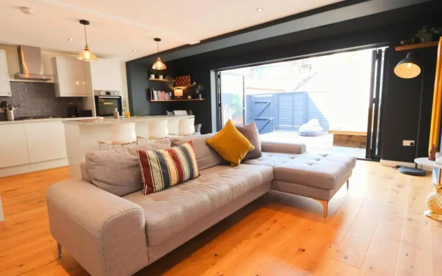 Hotwells Modern Mews with Parking