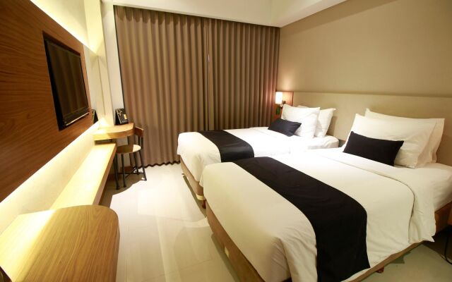 Yellow Star Ambarukmo Hotel