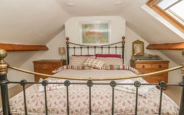 Demeter Holiday Cottage