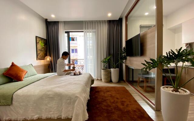 Hue Crown Boutique Hotel