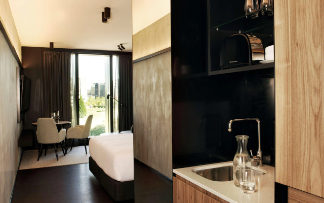 A by Adina Canberra – Guest Rooms – Canberra