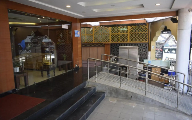 Hotel Golden Castle