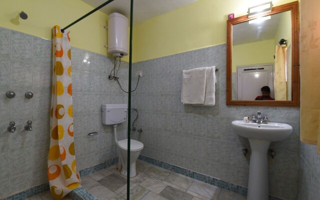 OYO 14257 Home Pleasant Family Studio at Prini