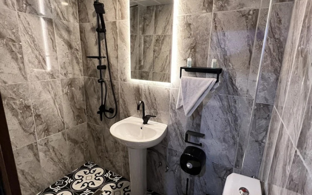 Asell Suite