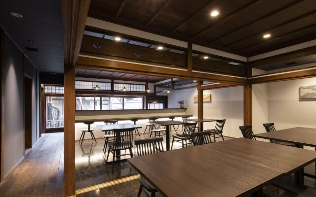 First Cabin Station Kyoto Umekoji Ryokan