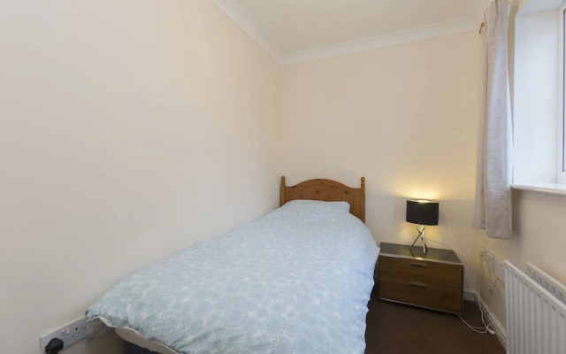 5 Rosebay Gardens
