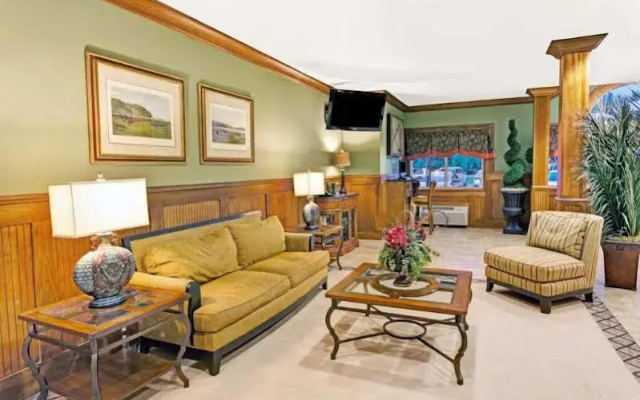 Microtel Inn & Suites Woodstock