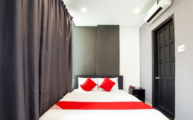Oyo 465 Lyn Mini Hotel