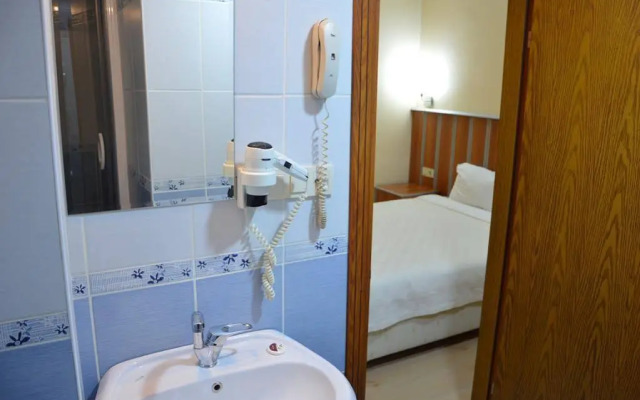 Remay Hotel
