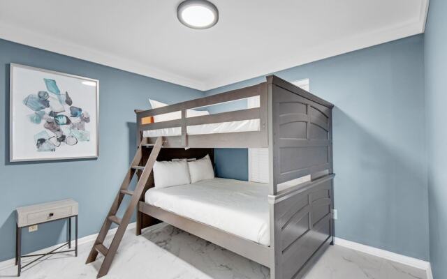 Poolside Villas #104