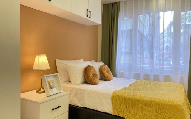 Refreshing Duplex Flat With Jacuzzi in Sisli