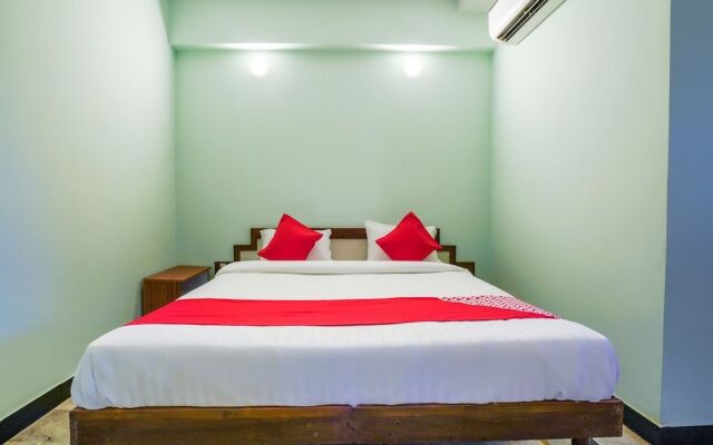 OYO 49253 Raja Residency
