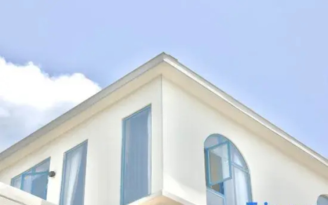 Qianxun Homestay (Riyue Bay)