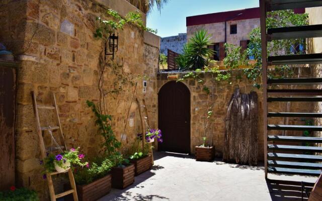 S. Nikolis Historic Boutique Hotel