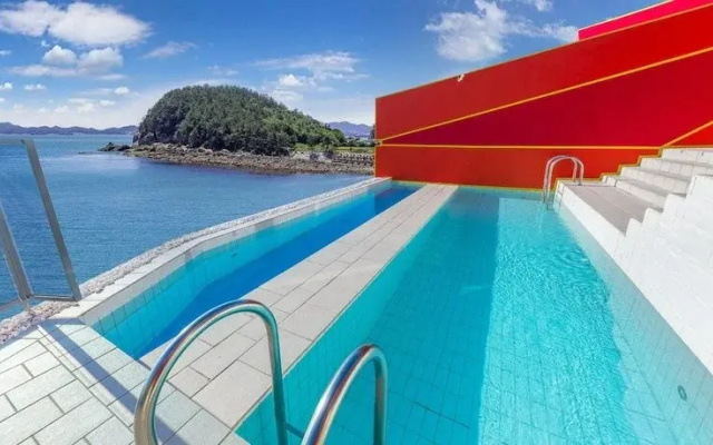 Namhae Pumda Pool Villa Pension