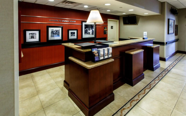 Hampton Inn & Suites Staten Island