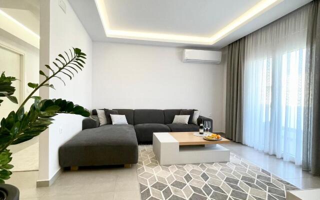 White House Kokas Luxury Apartments