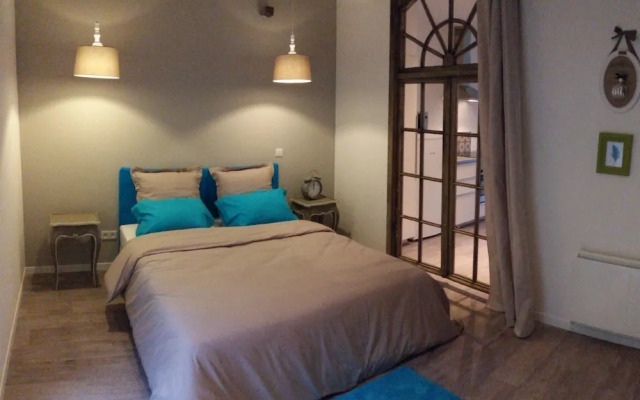 Gite De Pierre et de Lumière