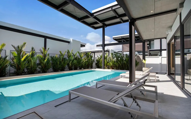 Stylish Salt Pool Villa Sunset Garden 5