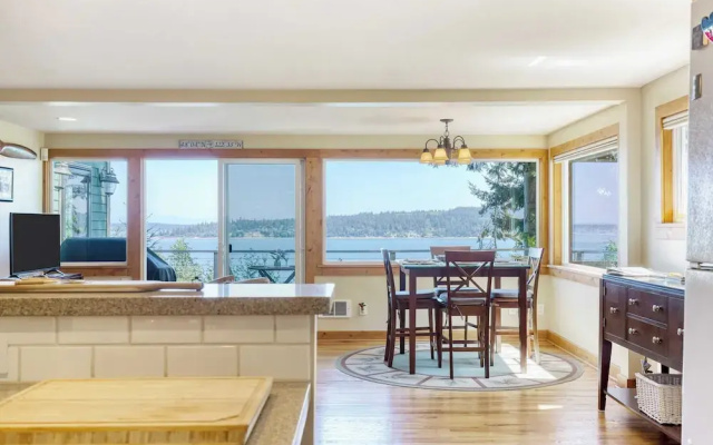 Serenity Pines by Avantstay Incredible Views