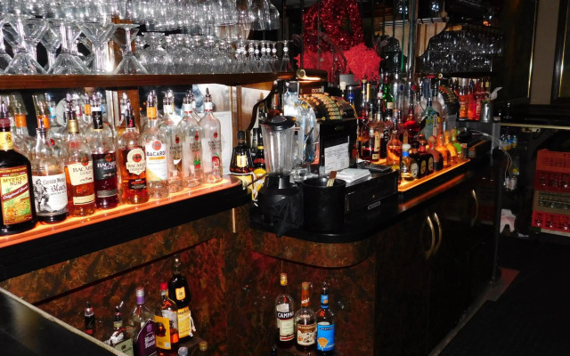 West Gate Inn Nyack