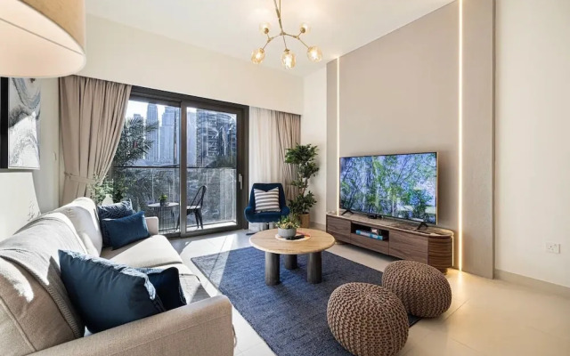 Burj Crown Lux Apartment by Dubai Mall