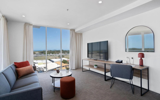 Quest Mackay on Gordon