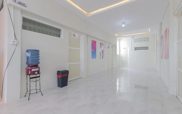 RedDoorz Syariah Near Gor Bung Karno Nganjuk
