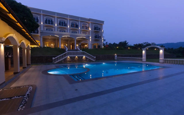 Montrose Golf Resort And Spa