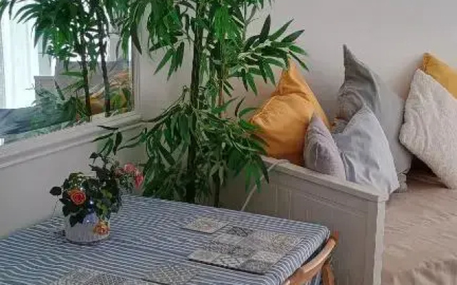 New SLEEP 4 COSY HOME