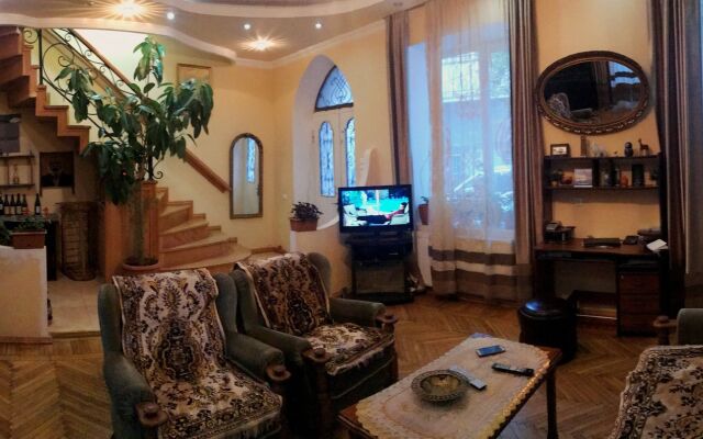 Family Hotel Kolorit Old Tbilisi