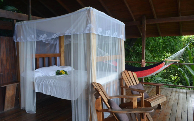 The Lookout Inn Lodge